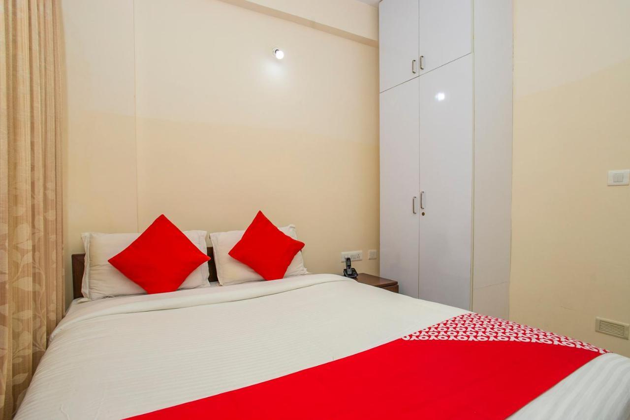Oyo 4797 Lulu Hospitality Hotel Yelahanka Kültér fotó