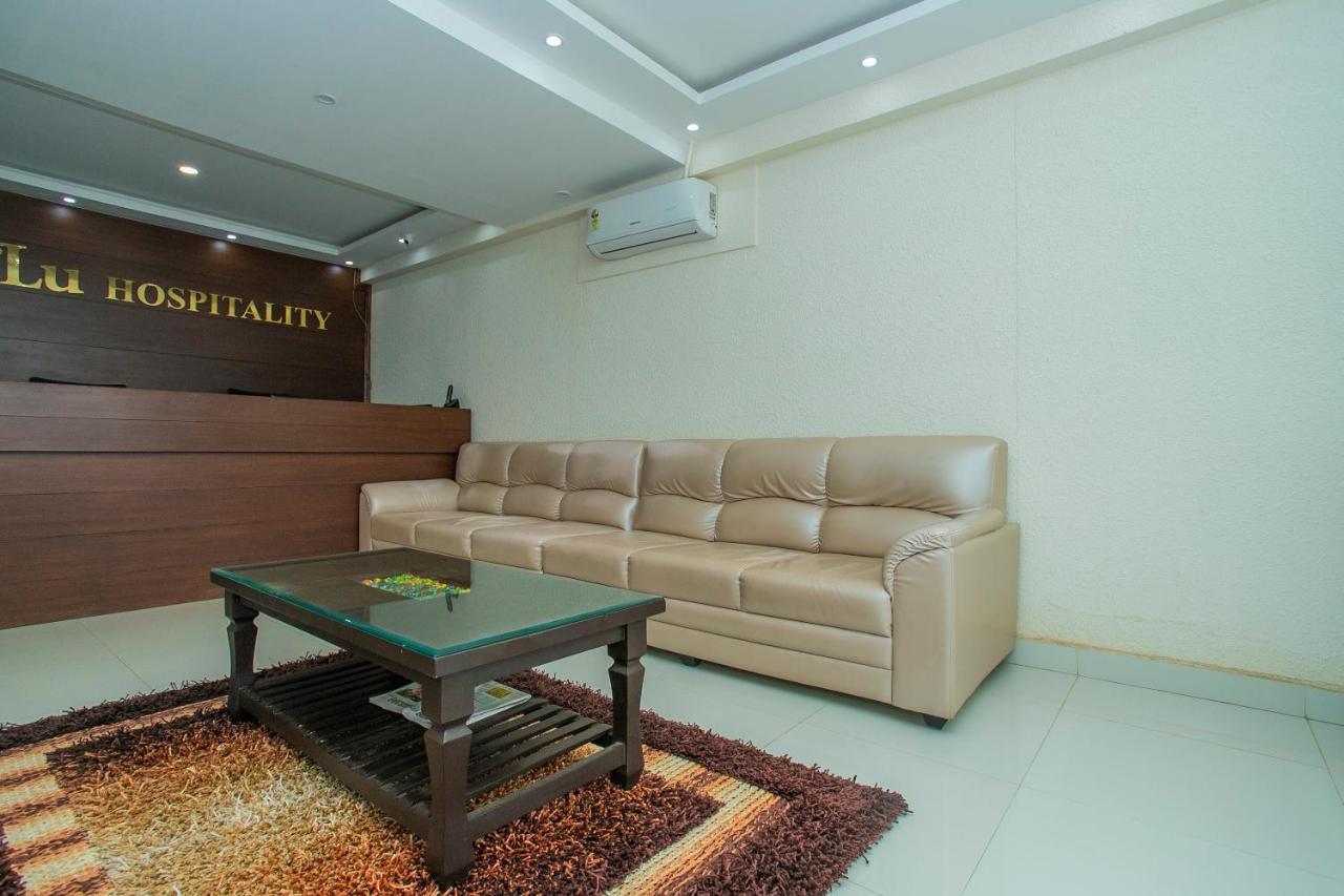 Oyo 4797 Lulu Hospitality Hotel Yelahanka Kültér fotó