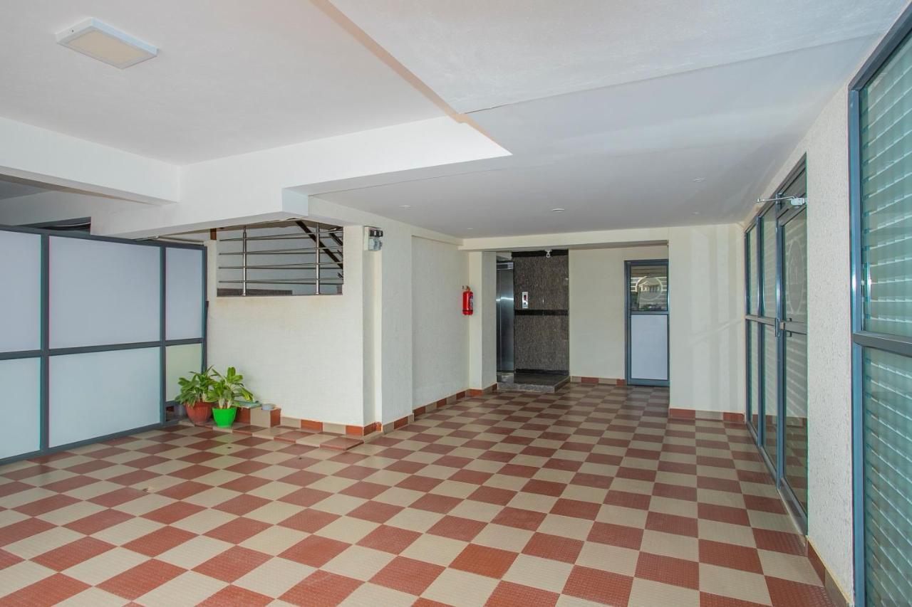 Oyo 4797 Lulu Hospitality Hotel Yelahanka Kültér fotó