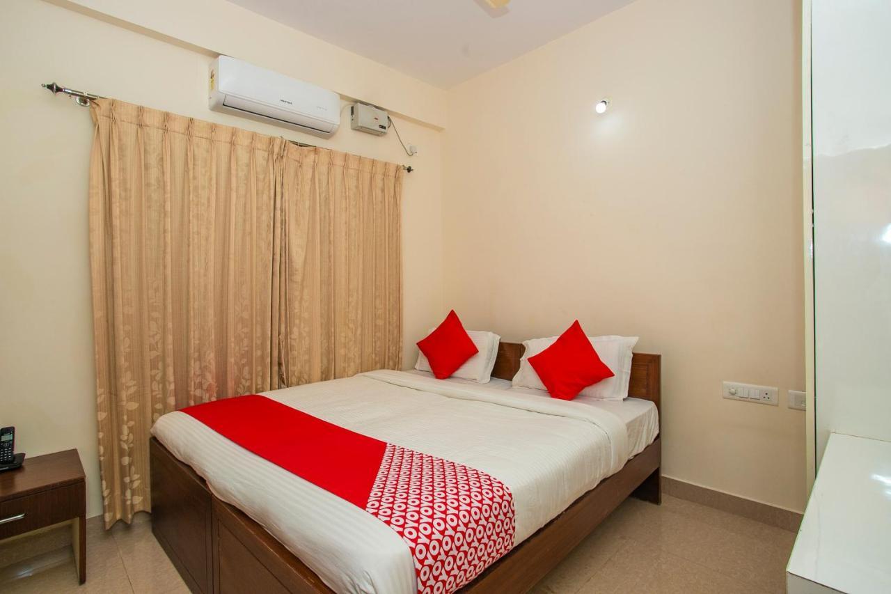 Oyo 4797 Lulu Hospitality Hotel Yelahanka Kültér fotó