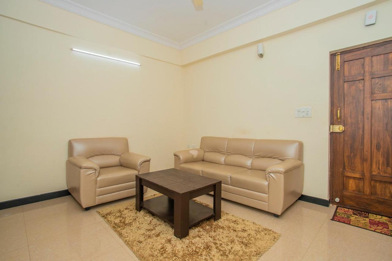 Oyo 4797 Lulu Hospitality Hotel Yelahanka Kültér fotó