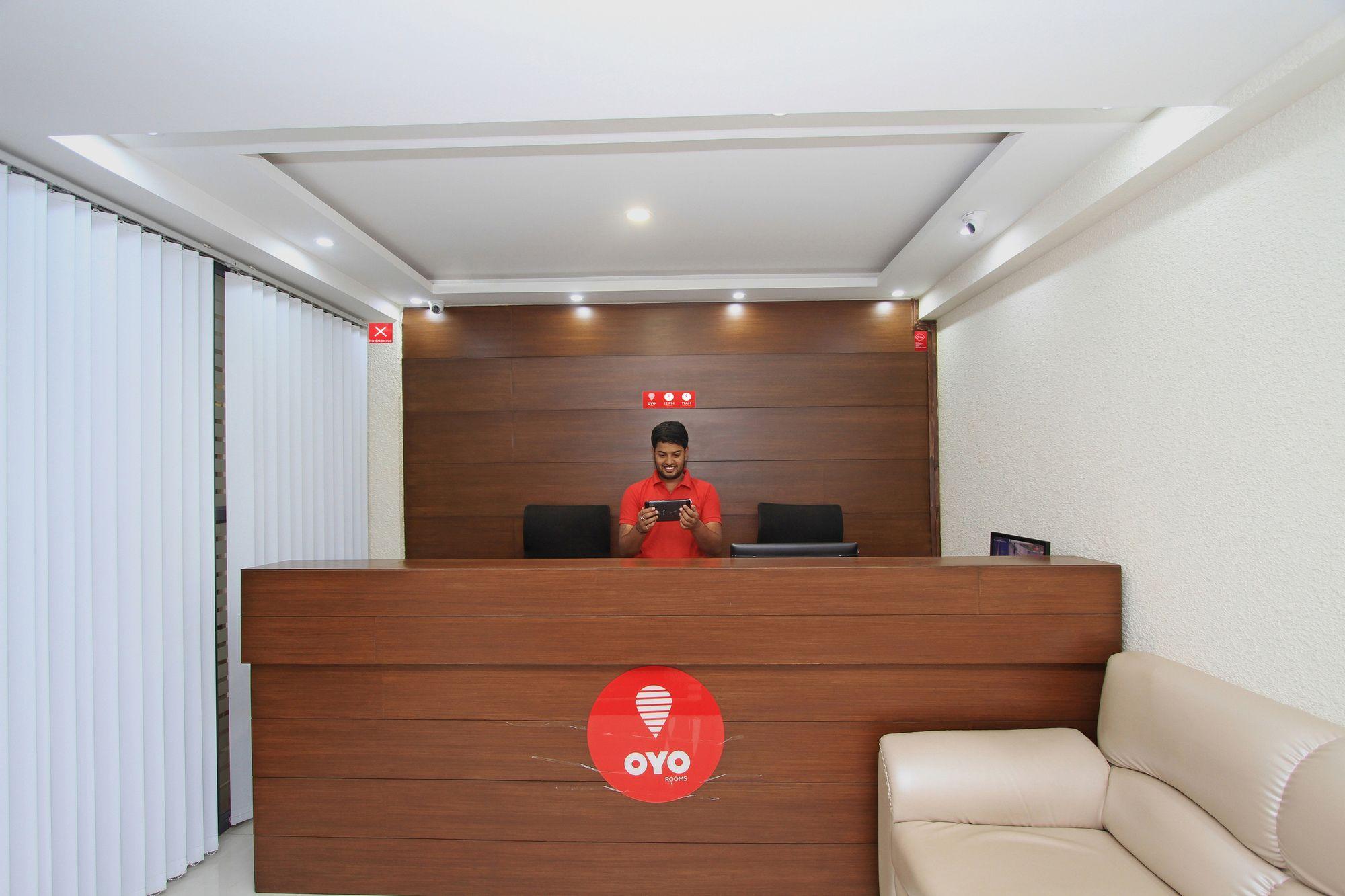 Oyo 4797 Lulu Hospitality Hotel Yelahanka Kültér fotó