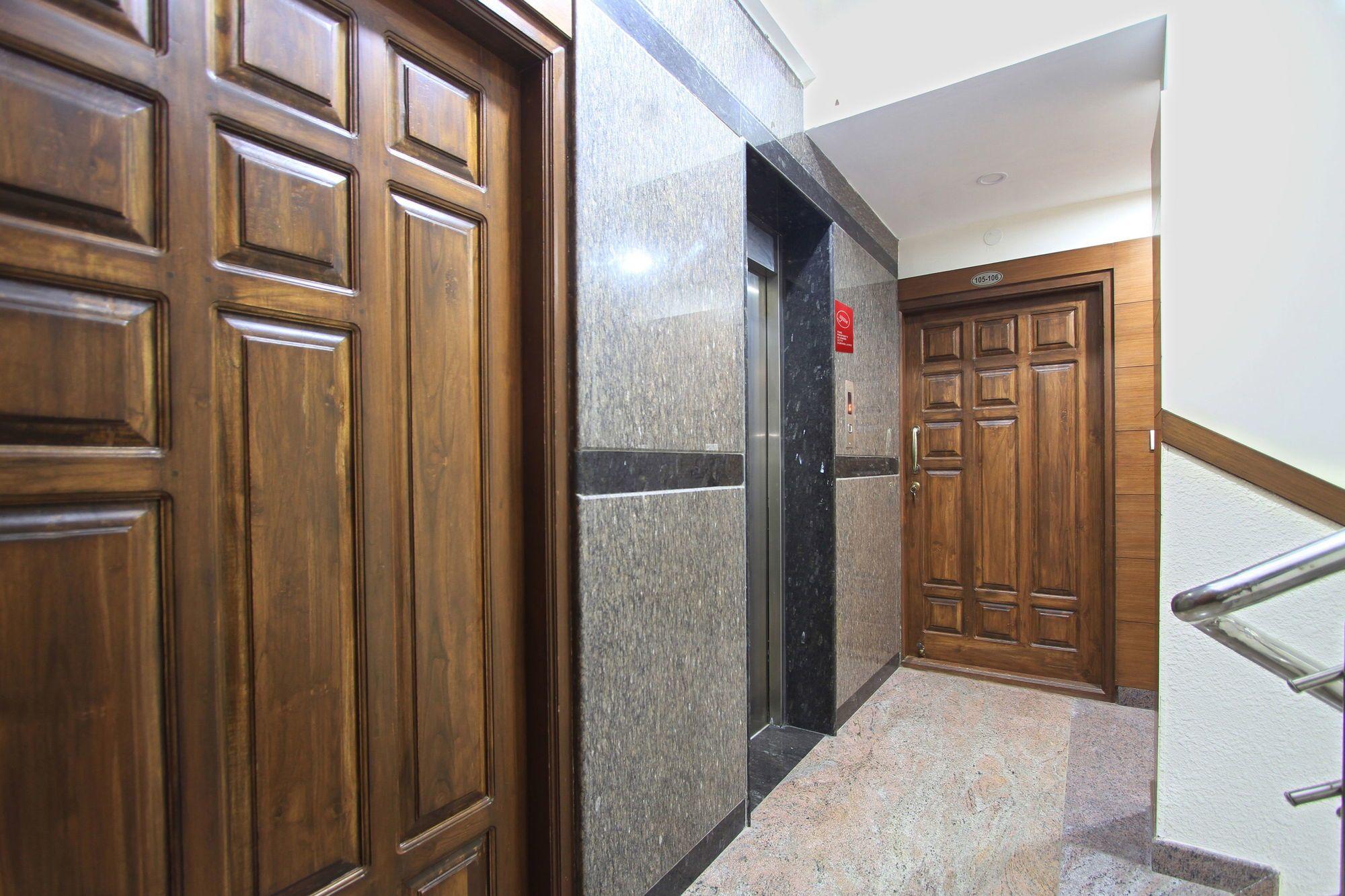 Oyo 4797 Lulu Hospitality Hotel Yelahanka Kültér fotó